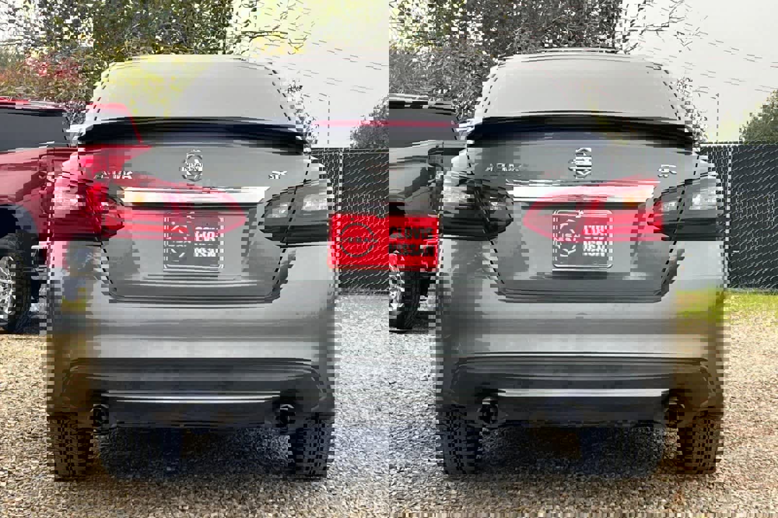 Used 2017 Nissan Altima 2.5 SR w/ Midnight Edition Package image 8