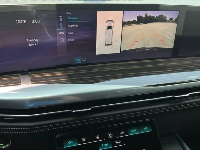 New 2025 Cadillac Escalade ESV Premium Luxury AWD/4WD image 17