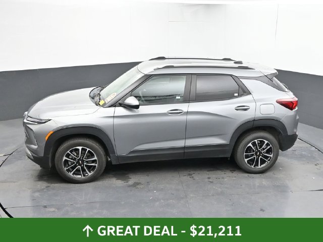 Used 2025 Chevrolet TrailBlazer LT AWD/4WD image 42