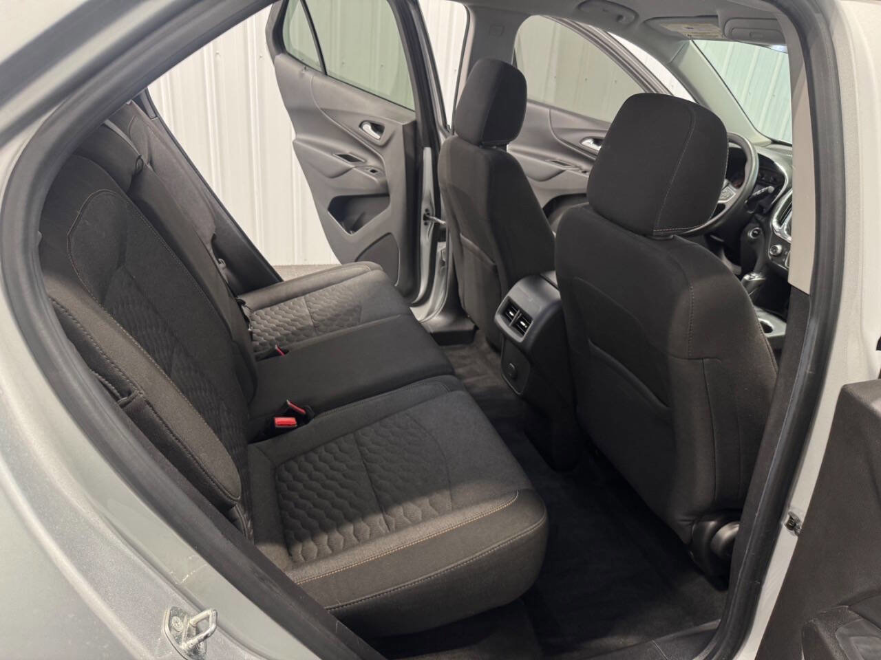 Used 2018 Chevrolet Equinox LT image 15