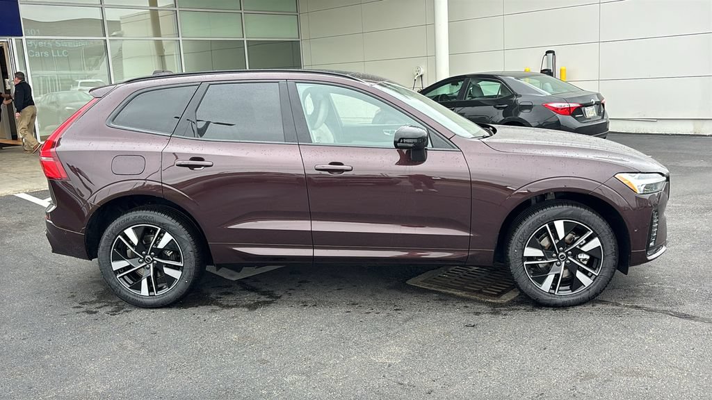 New 2026 Volvo XC60 B5 Plus AWD/4WD image 27