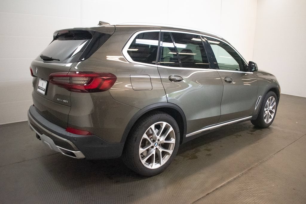 Used 2022 BMW X5 xDrive40i w/ Premium Package AWD/4WD image 4