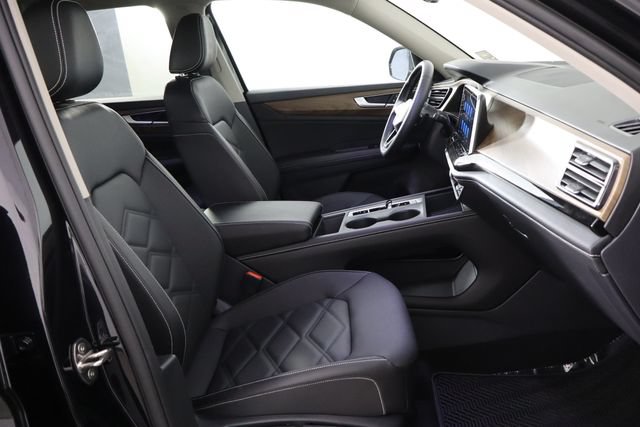 Used 2026 Volkswagen Atlas SE FWD image 17