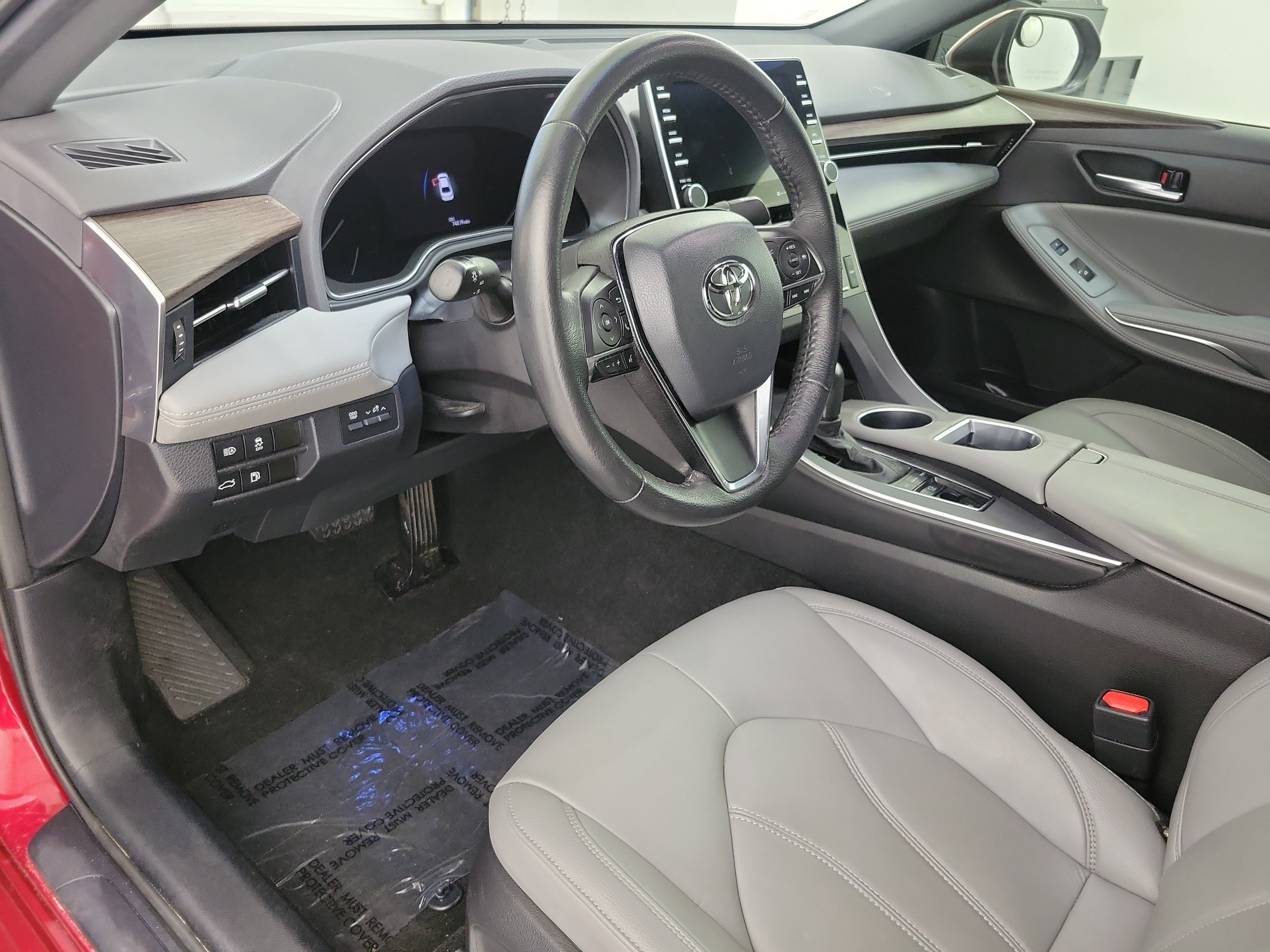 Certified 2022 Toyota Avalon XLE w/ Moonroof Package FWD image 15