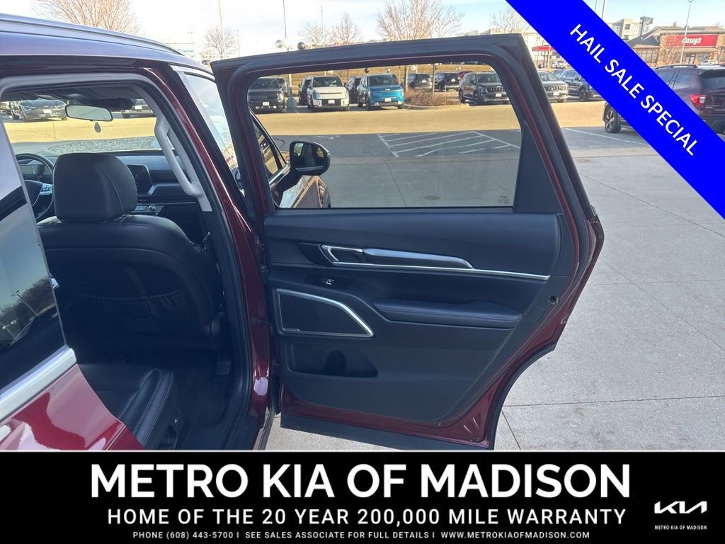 Used 2024 Kia Telluride S w/ S Sunroof Package FWD image 32