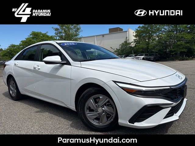 Used 2025 Hyundai Elantra SE