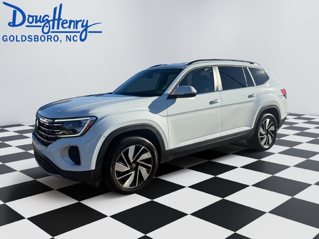 Used 2025 Volkswagen Atlas SE AWD/4WD image 1