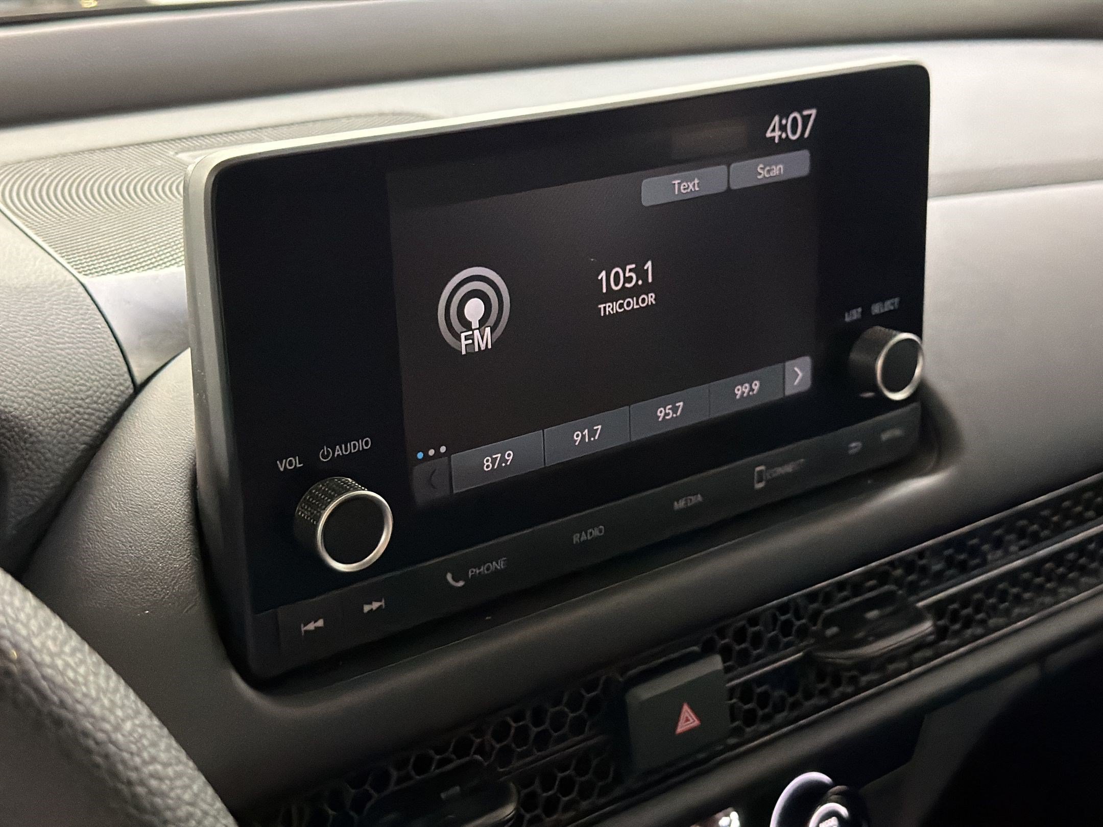 Certified 2025 Honda HR-V LX image 20