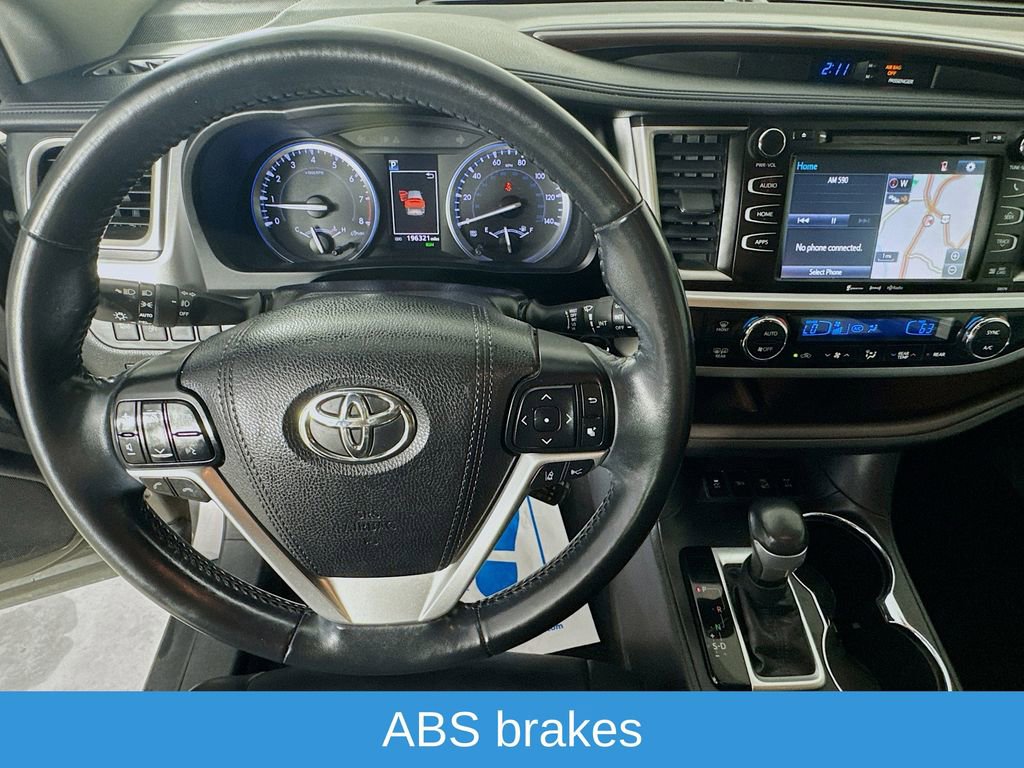 Used 2018 Toyota Highlander XLE AWD/4WD image 12