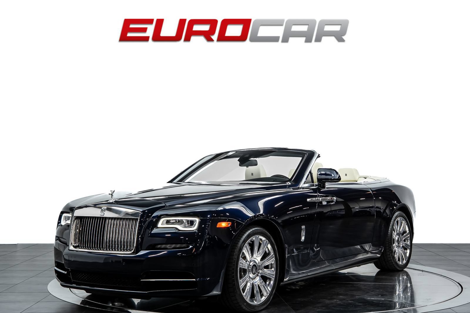Used 2017 Rolls-Royce Dawn RWD image 1