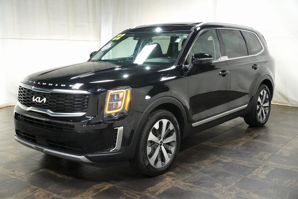 Used 2022 Kia Telluride EX w/ EX Premium Package image 2