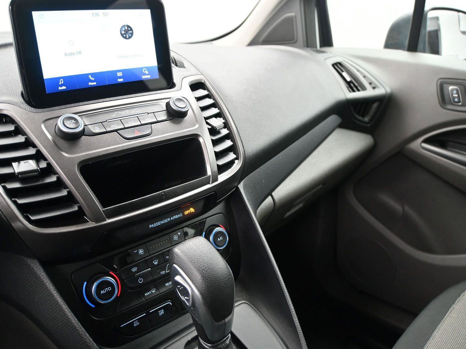 Used 2022 Ford Transit Connect XL image 4