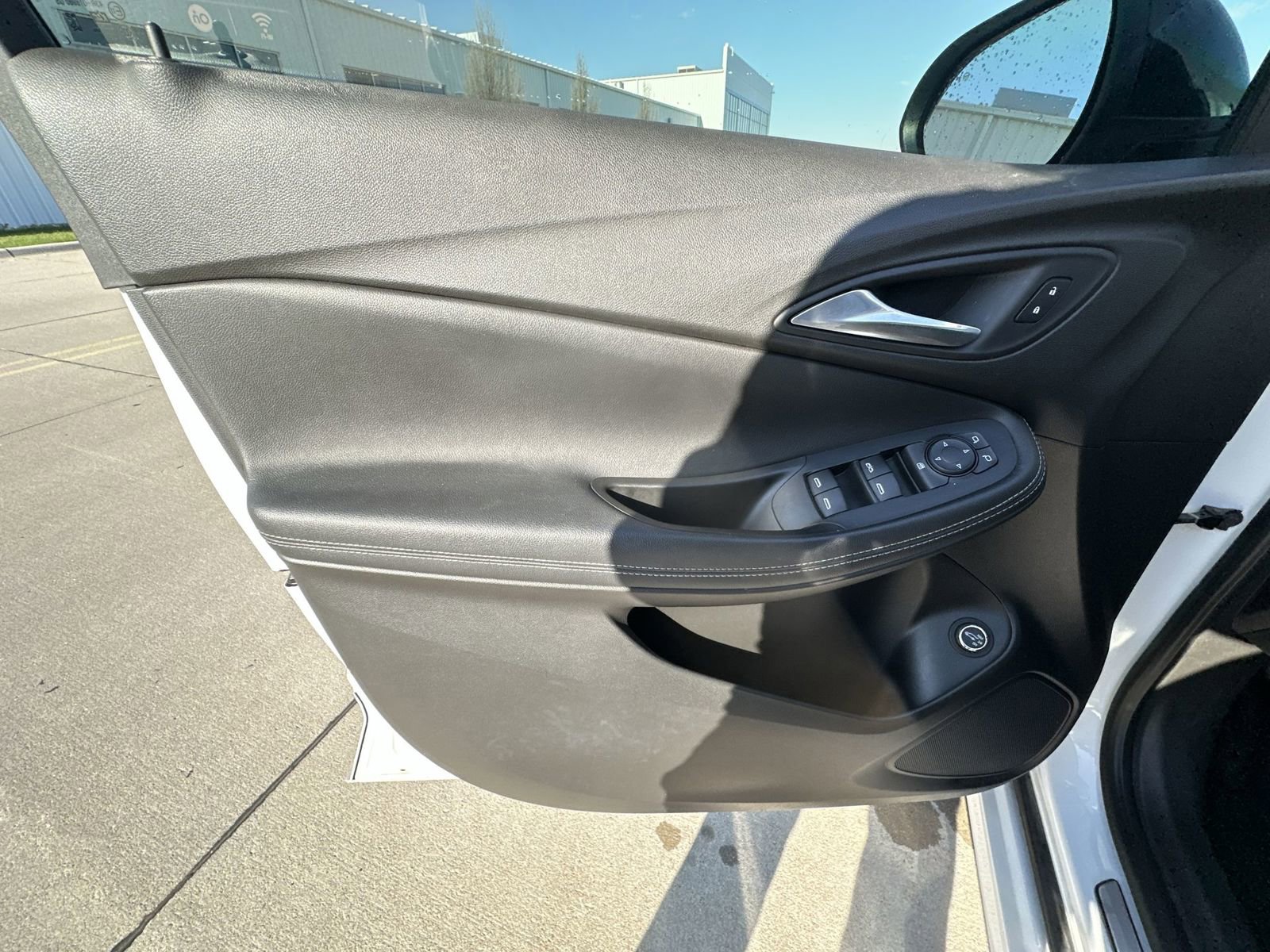 Used 2021 Buick Encore GX Select w/ Advanced Technology Package FWD image 23