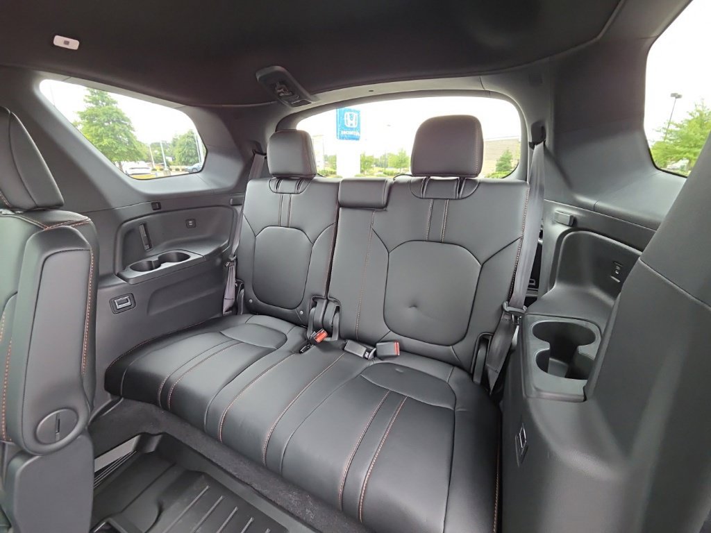 New 2026 Honda Pilot TrailSport image 12
