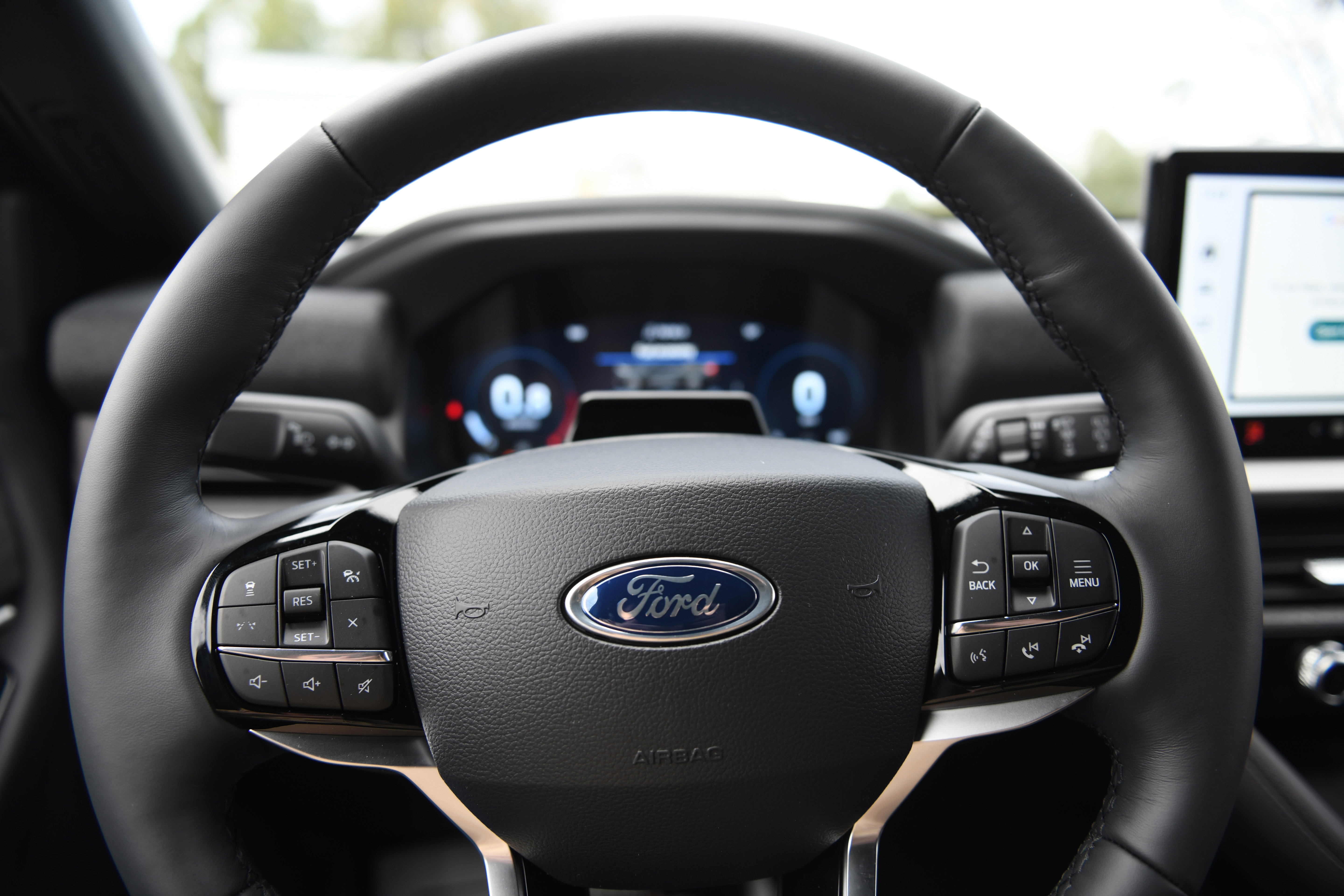 New 2026 Ford Explorer Platinum image 9