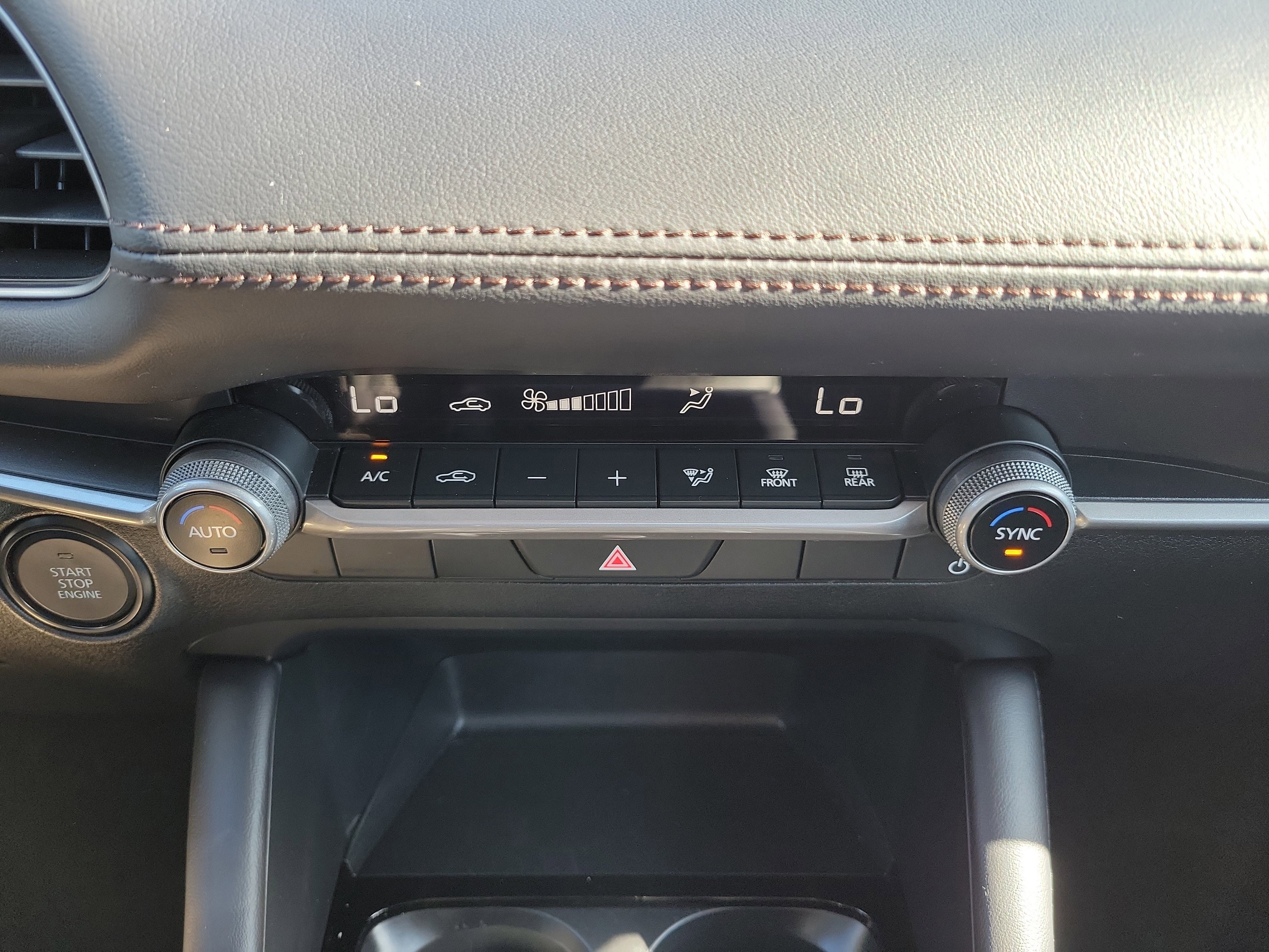 Used 2024 MAZDA MAZDA3 s FWD image 32