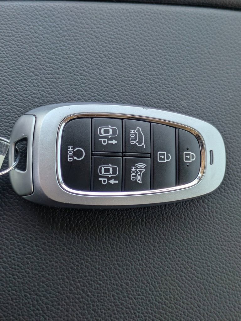 Used 2024 Hyundai Tucson Limited image 35