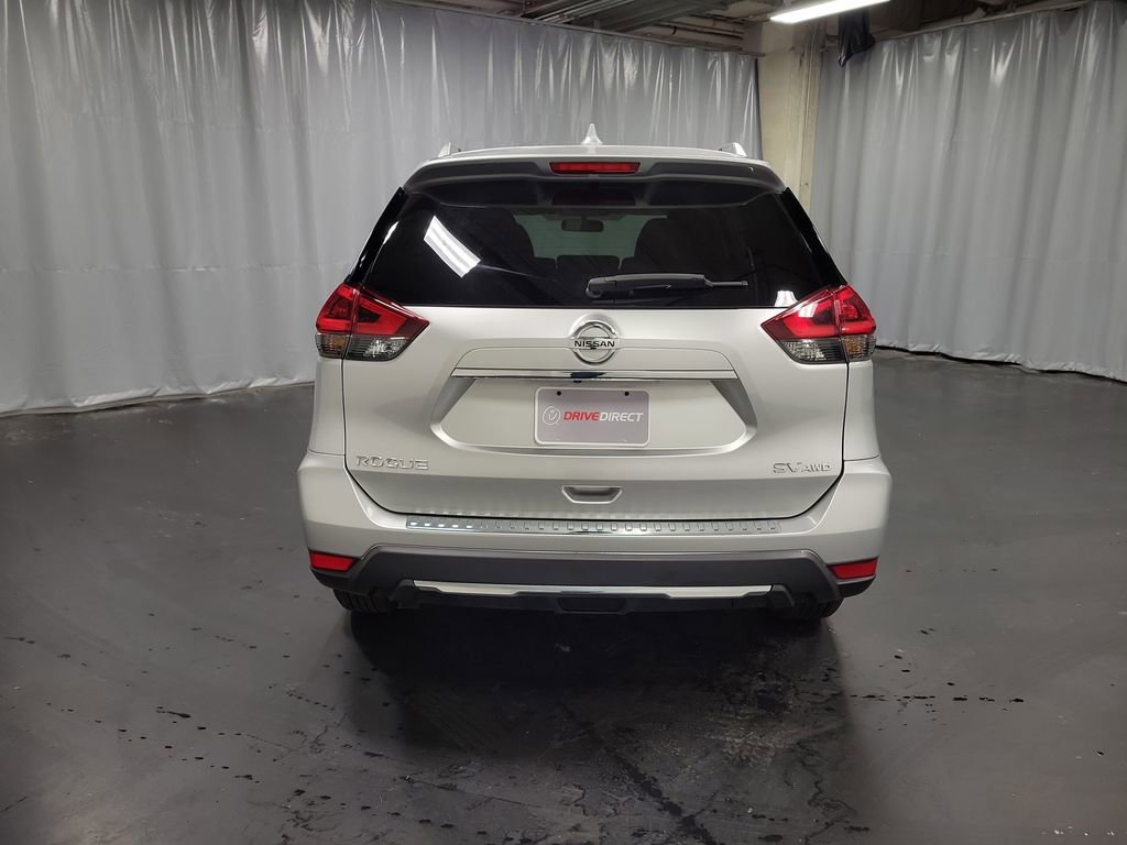 Used 2018 Nissan Rogue SV w/ Premium Package image 8