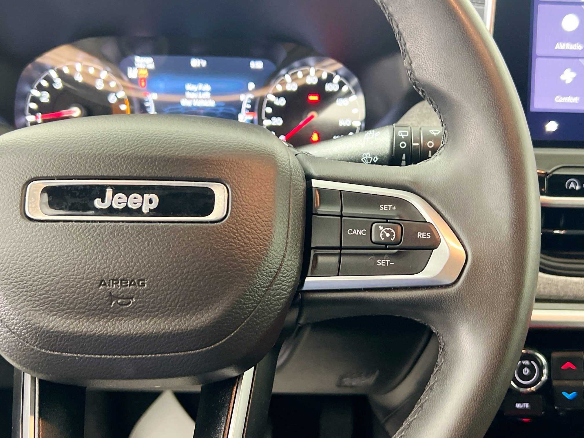 Used 2024 Jeep Compass Latitude image 19