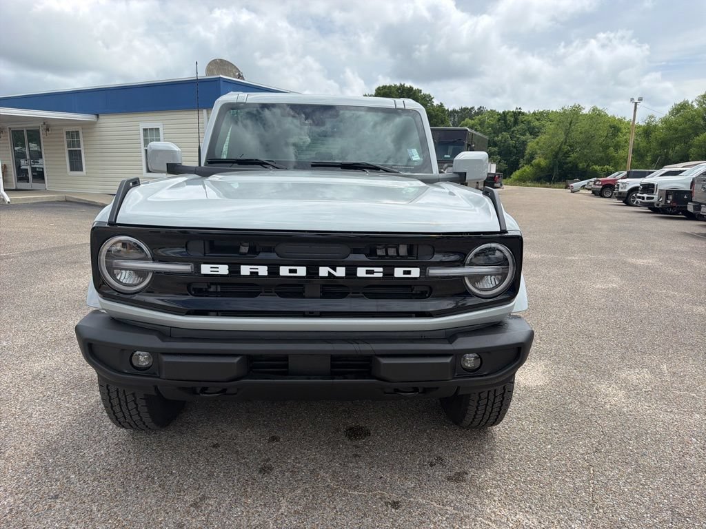 New 2026 Ford Bronco Outer Banks AWD/4WD image 3