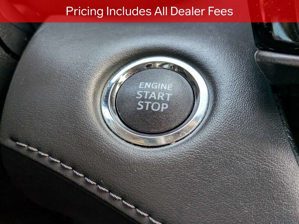 Used 2022 Toyota Highlander XLE FWD image 31