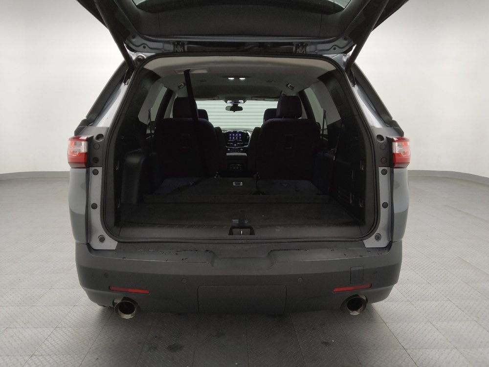 Used 2020 Chevrolet Traverse LT image 29