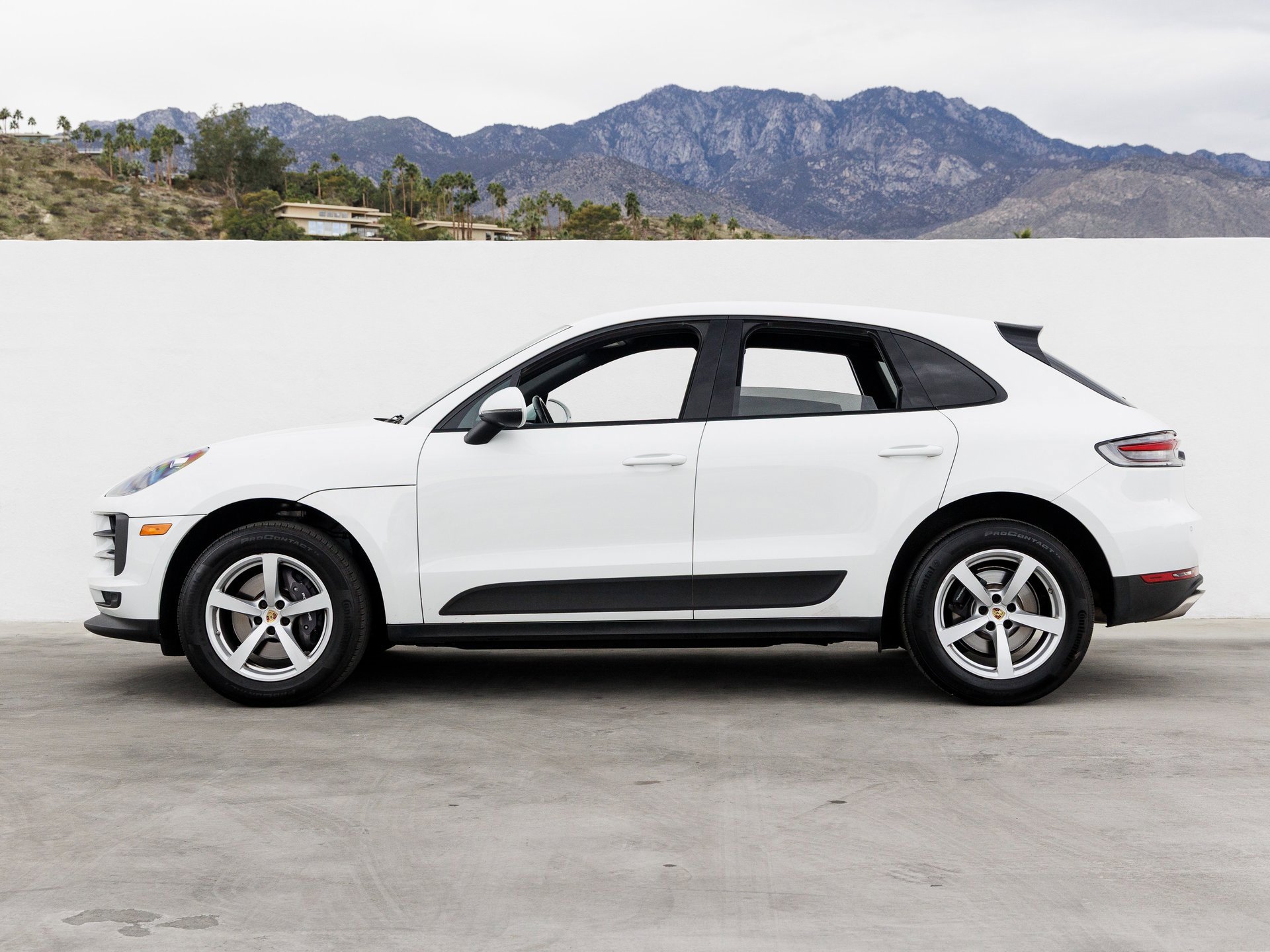Used 2021 Porsche Macan image 2