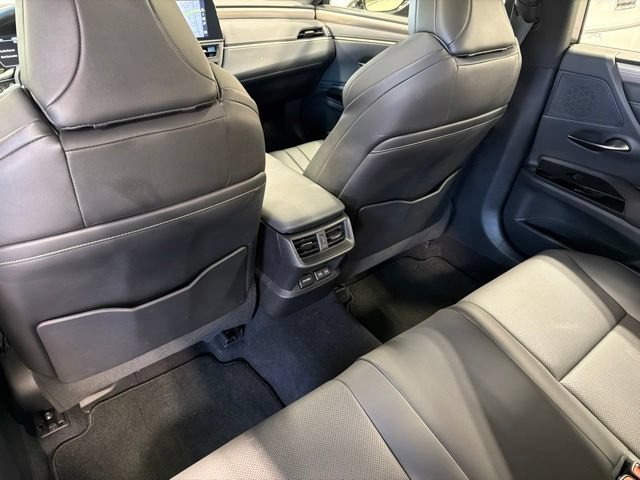 Used 2022 Lexus ES 300h F Sport w/ Accessory Package FWD image 29