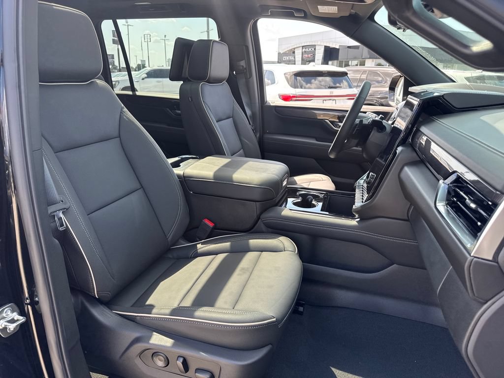 New 2026 GMC Yukon XL Elevation w/ Elevation Premium Package AWD/4WD image 10