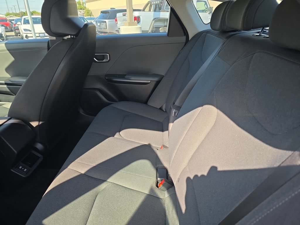 Used 2025 Kia K4 FWD image 22