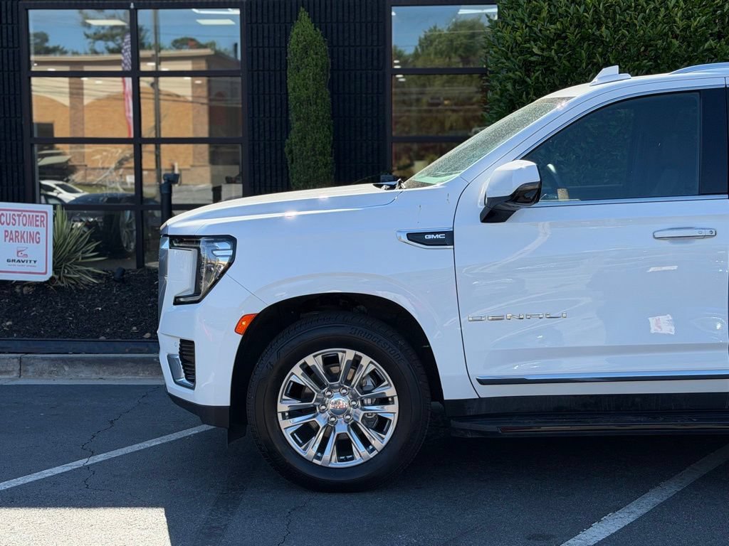 Used 2023 GMC Yukon Denali AWD/4WD image 10