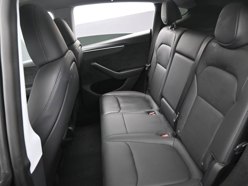 Used 2026 Tesla Model Y Long Range image 25
