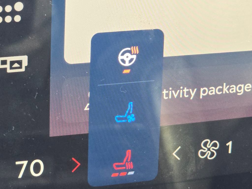 Used 2024 Lincoln Nautilus Reserve w/ Equipment Group 203A image 6