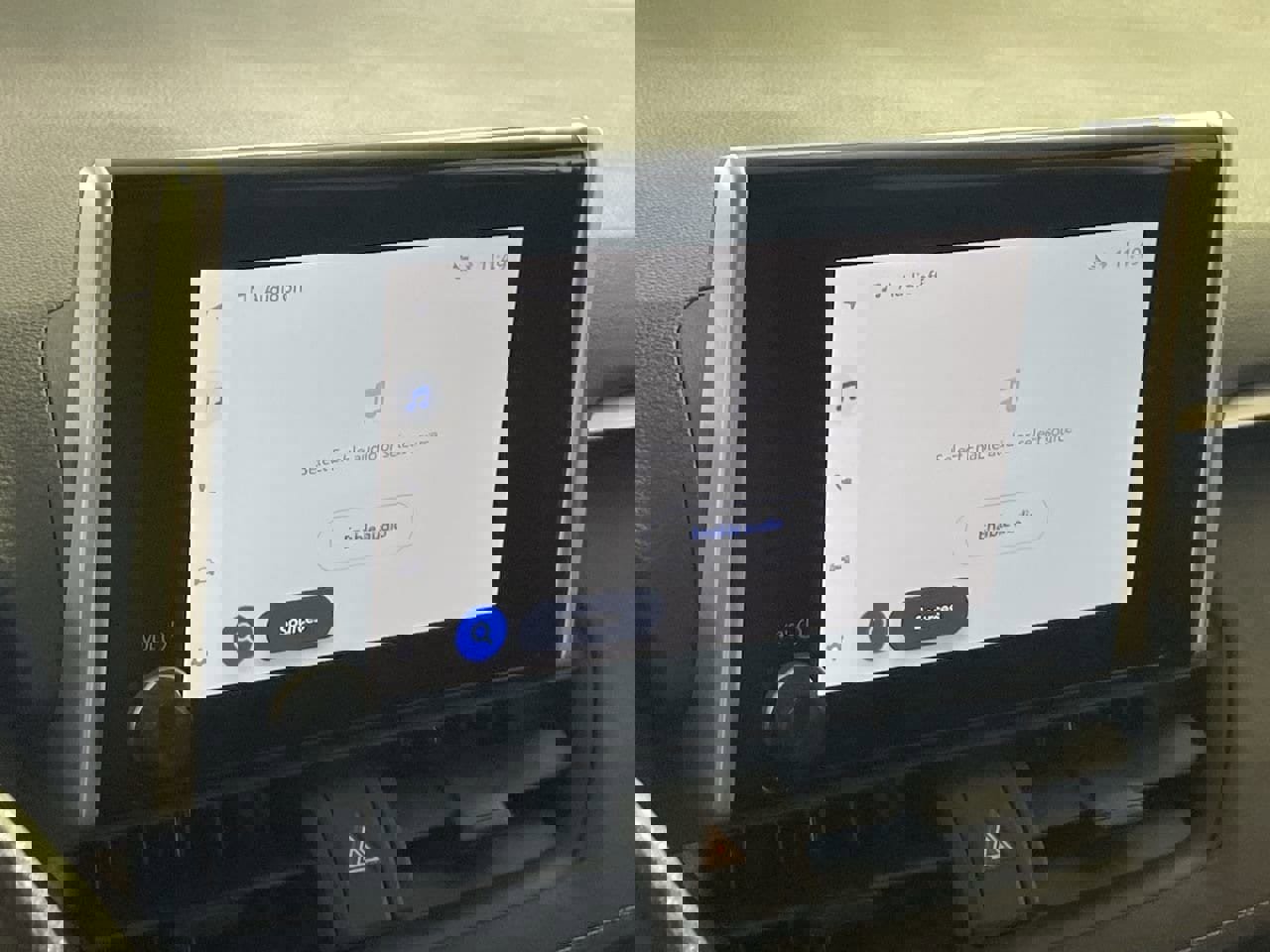 Used 2024 Toyota RAV4 LE image 15