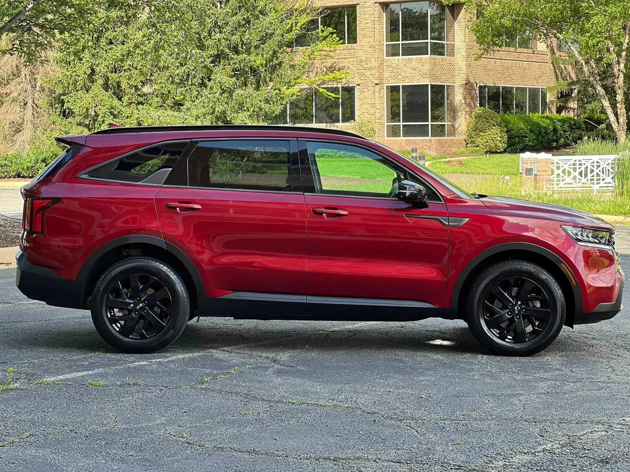 Used 2021 Kia Sorento S w/ Panoramic Sunroof Package AWD/4WD image 6