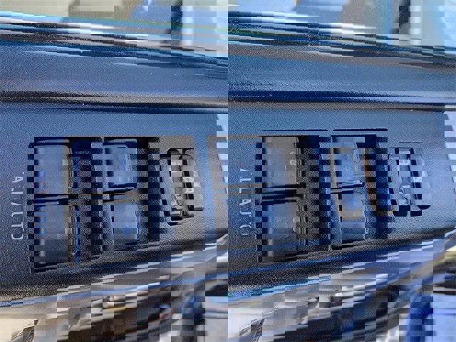 Used 2016 Toyota 4Runner Limited image 17