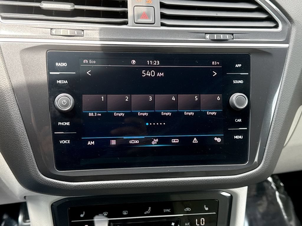 Used 2024 Volkswagen Tiguan SE R-Line AWD/4WD image 12