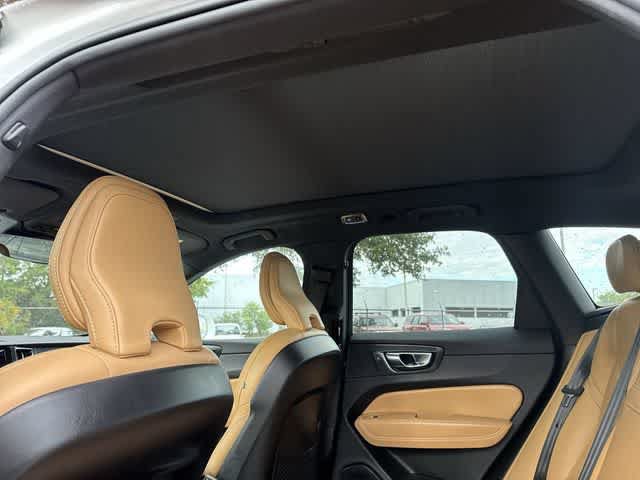 Used 2021 Volvo XC60 T5 Inscription FWD image 17