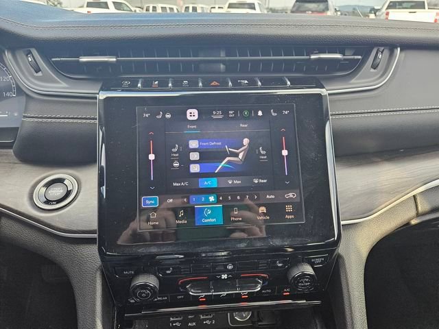 Used 2021 Jeep Grand Cherokee L Limited image 18