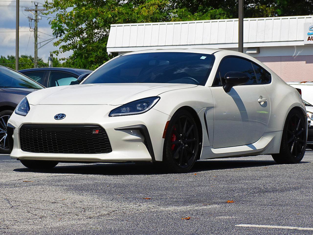 Used 2025 Toyota GR86 Premium w/ Performance Package RWD image 8
