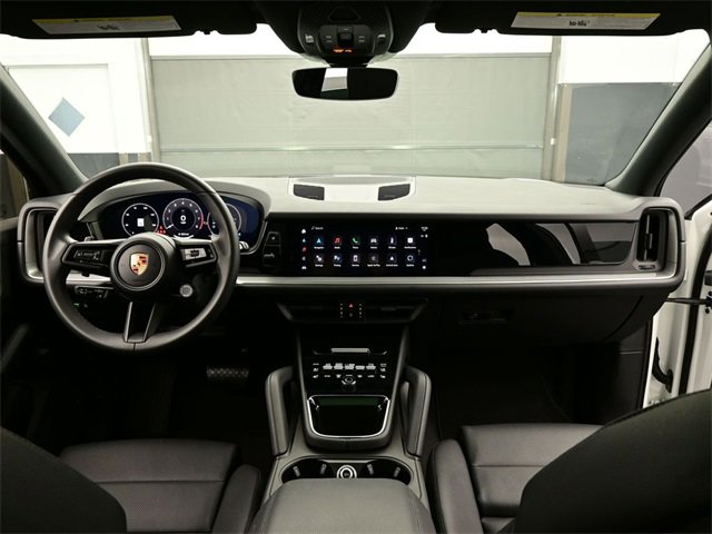 Used 2025 Porsche Cayenne image 20