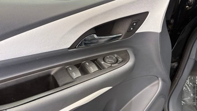 Used 2017 Chevrolet Bolt Premier w/ Driver Confidence II Package FWD image 14
