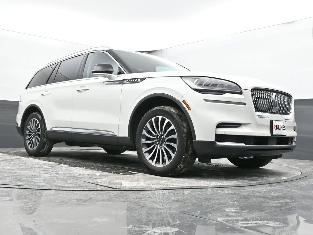 Used 2023 Lincoln Aviator AWD w/ Premium Package image 46