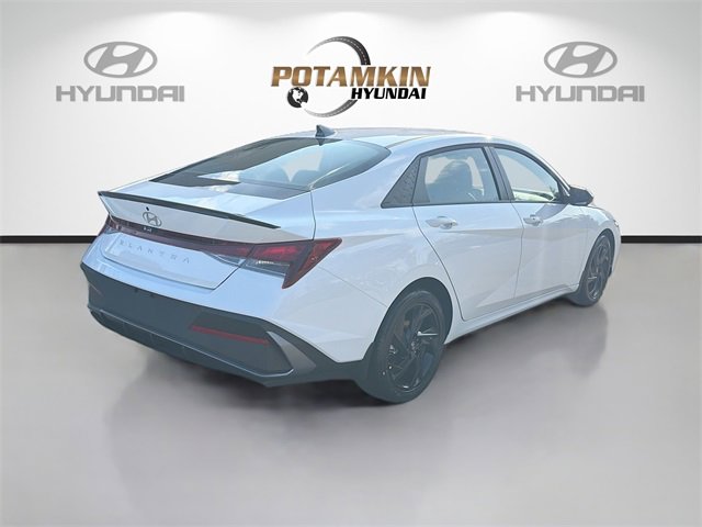 New 2026 Hyundai Elantra Sport image 5