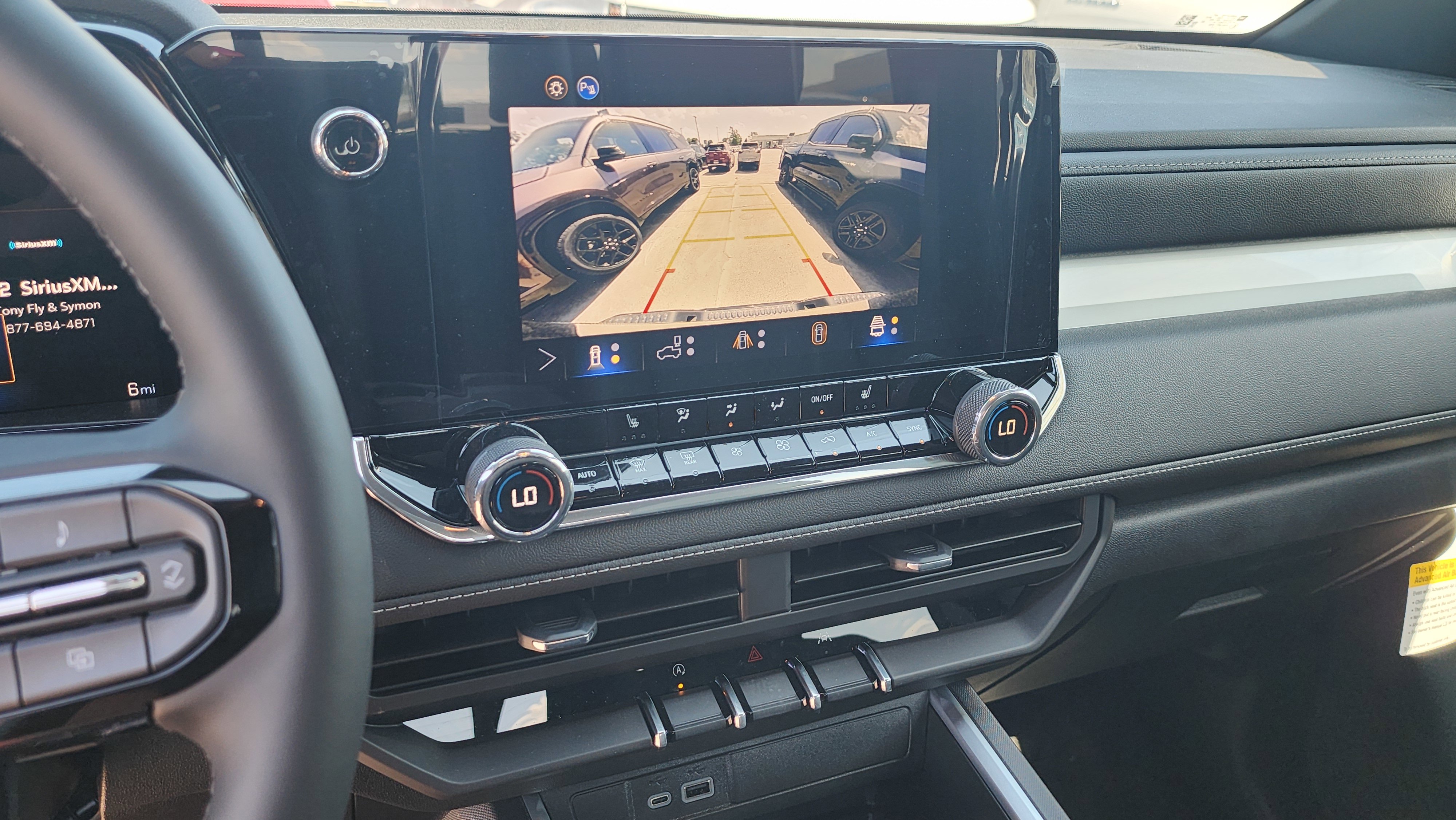 New 2025 Chevrolet Colorado LT w/ LT Convenience Package image 13