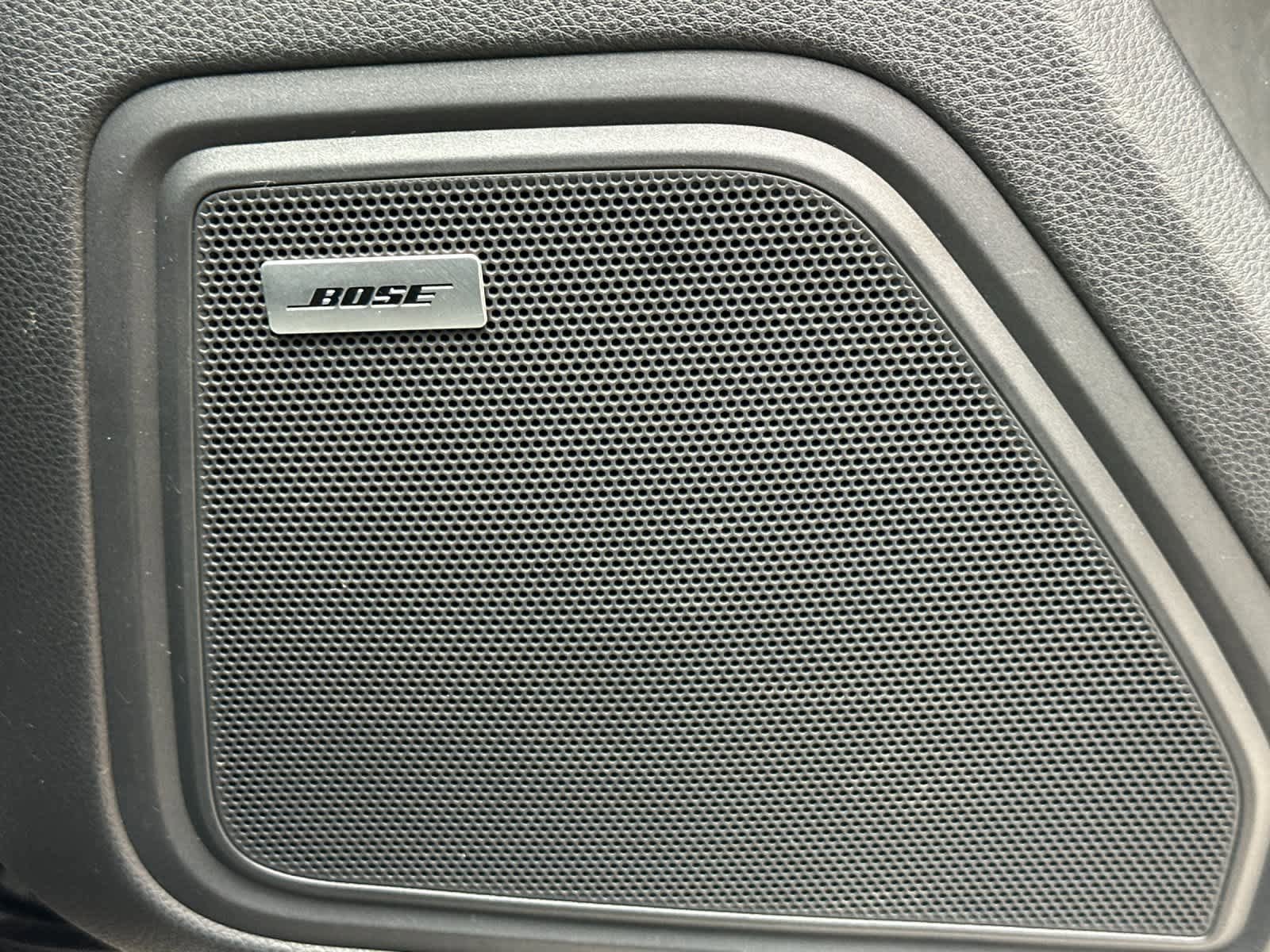 Certified 2024 Porsche Macan S AWD/4WD image 20