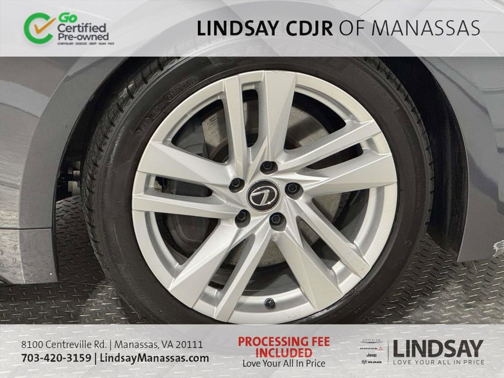 Used 2024 Lexus IS 300 w/ Comfort Package RWD image 11