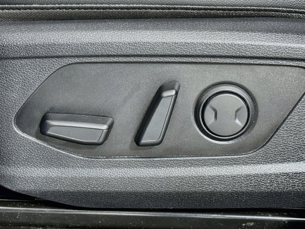 Used 2023 Kia Sportage X-Line w/ X-Line Premium Package AWD/4WD image 16