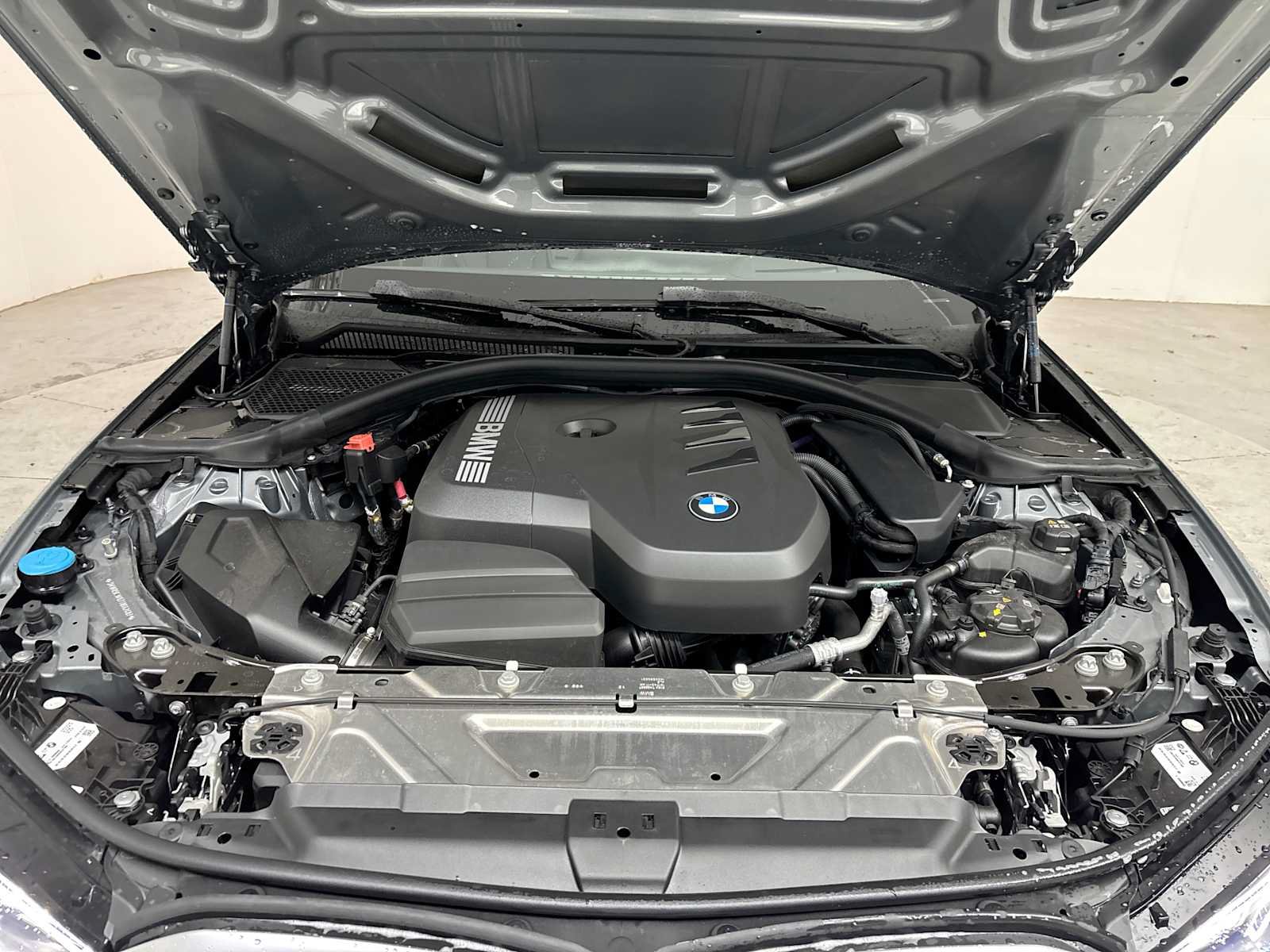 New 2026 BMW 330i xDrive Sedan w/ Premium Package AWD/4WD image 18