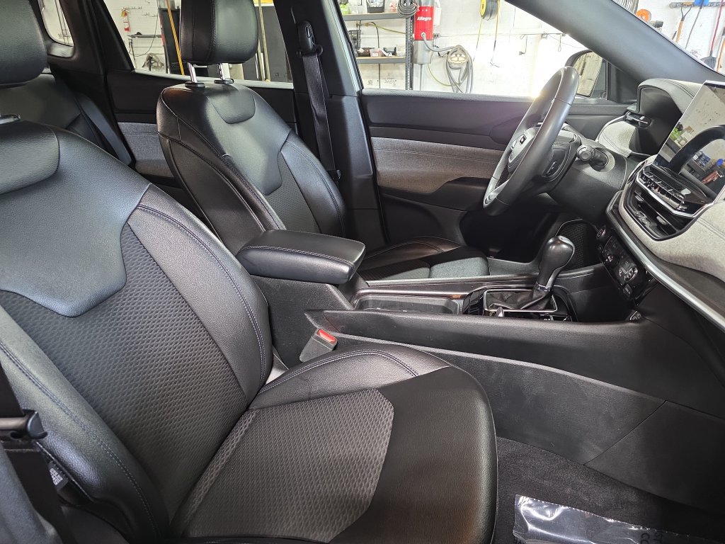 Used 2024 Chevrolet Blazer EV LT AWD/4WD image 10